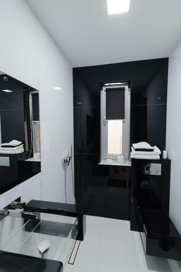 Ezra Luxury Apartments Navodari Exterior photo