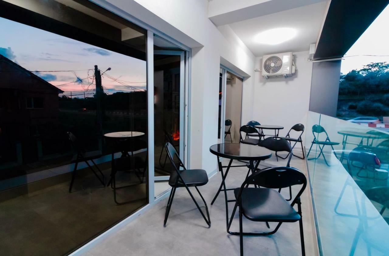 Ezra Luxury Apartments Navodari Exterior photo